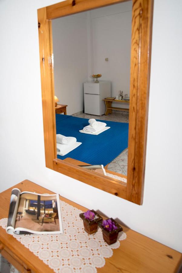 Damianos Rooms Adamantas  Exteriör bild