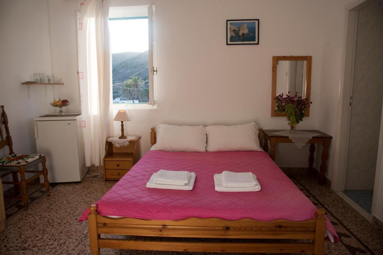 Damianos Rooms Adamantas  Exteriör bild
