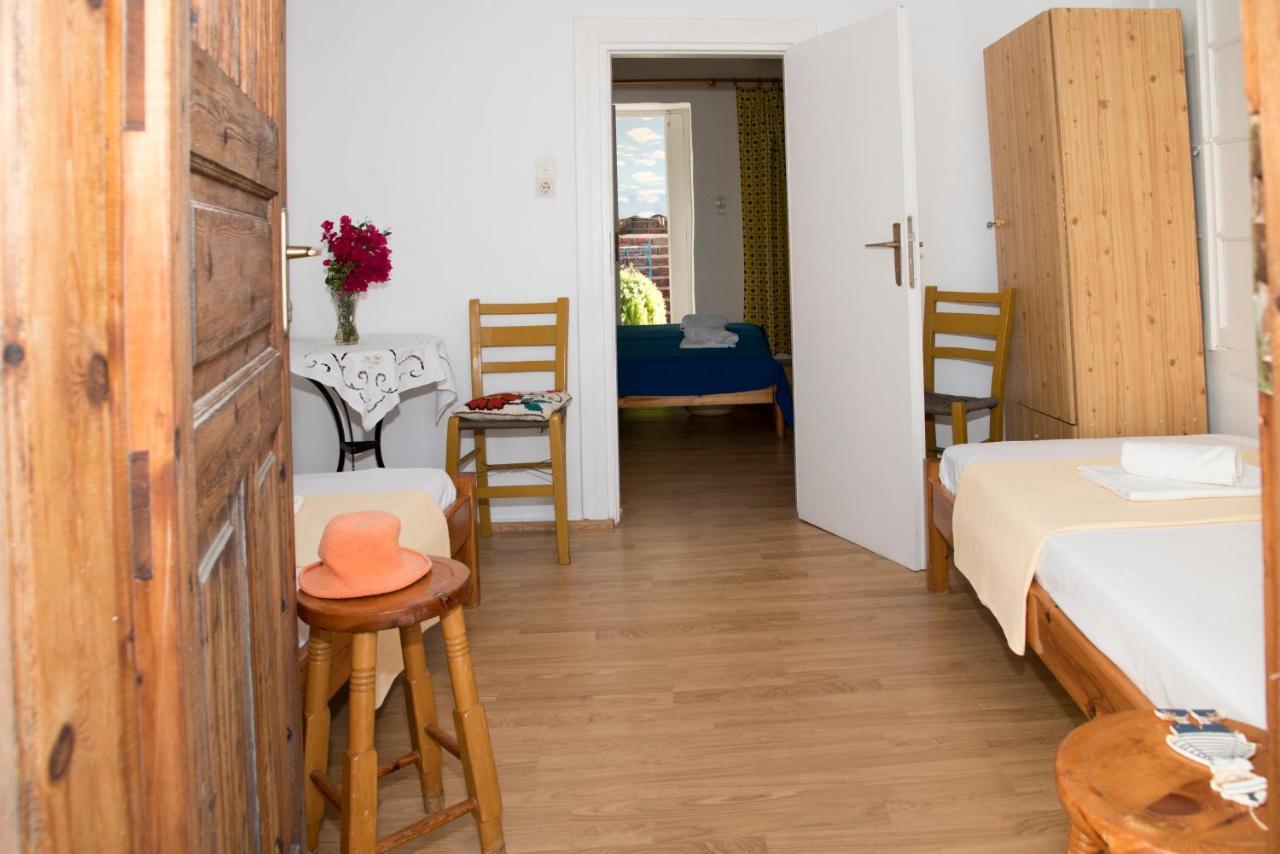 Damianos Rooms Adamantas  Exteriör bild