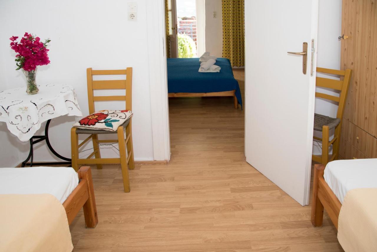 Damianos Rooms Adamantas  Exteriör bild